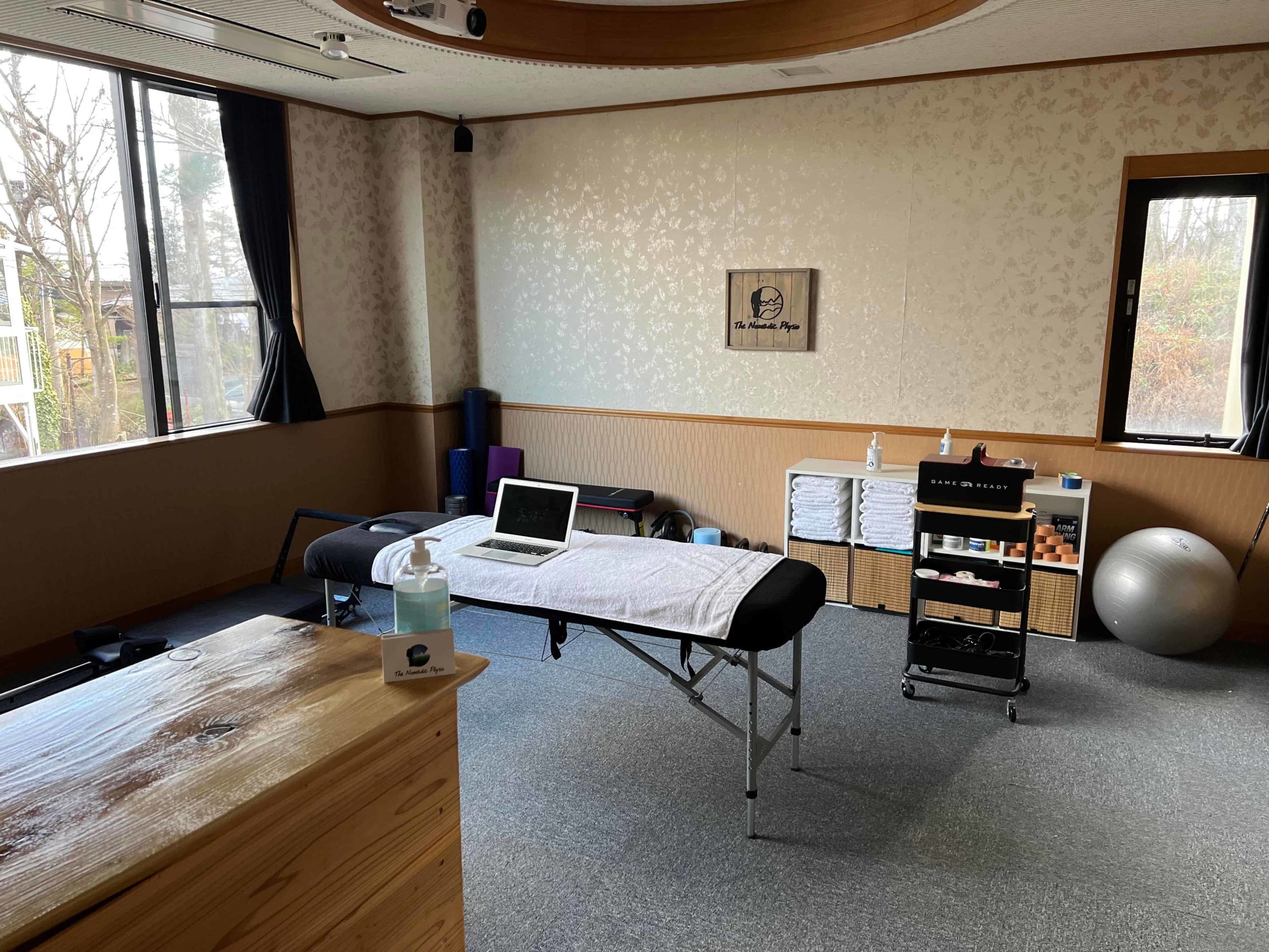 Myoko Akakura Nomadic Physio booking Refre hotel treatment room